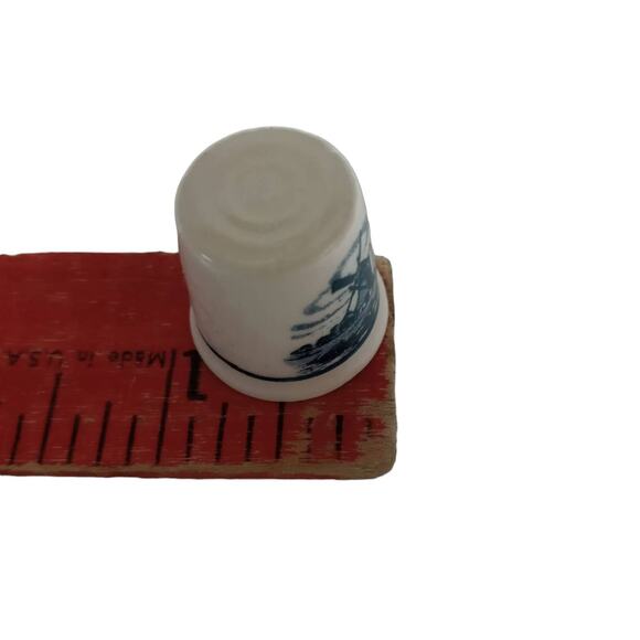 Vintage Delft Blue Porcelain Thimble Windmill Holland Farmhouse Country Dutch - Picture 9 of 16